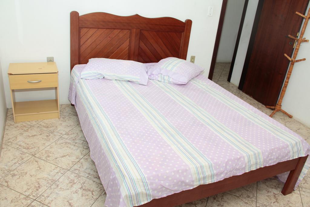 Residencial Aracua Hotell Bombinhas Rum bild