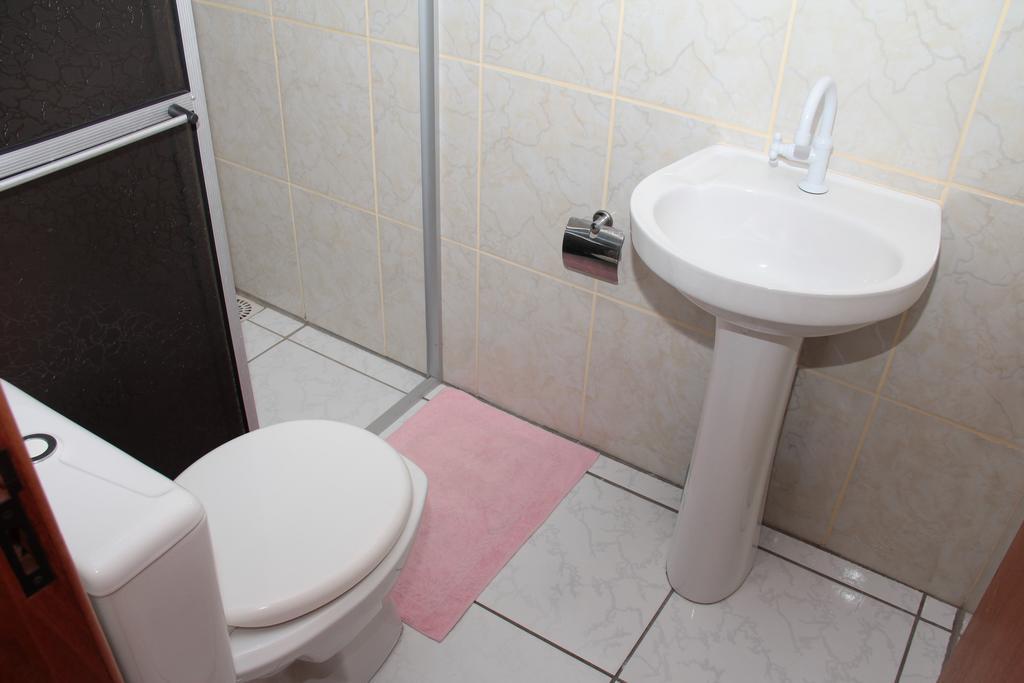 Residencial Aracua Hotell Bombinhas Rum bild